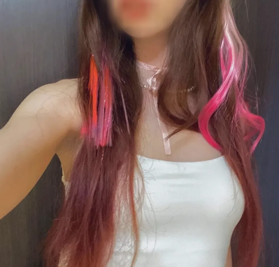 Isabelle, 22