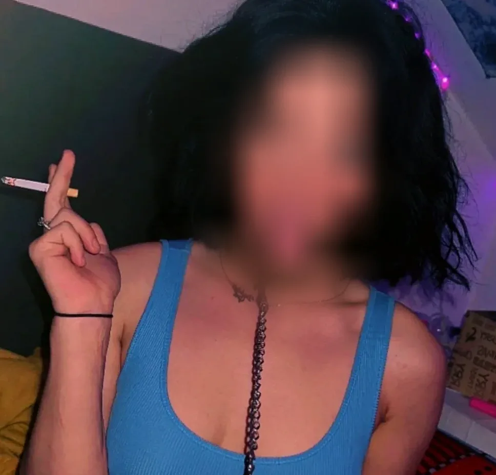 Isla, 23
