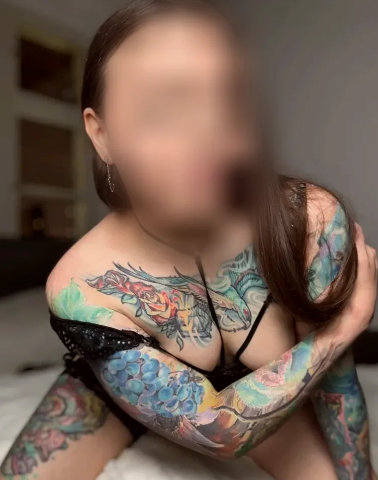 Isobel, 31