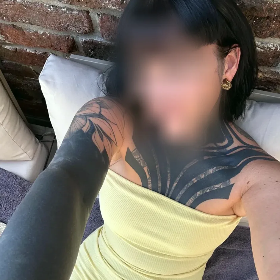 Lauren, 35