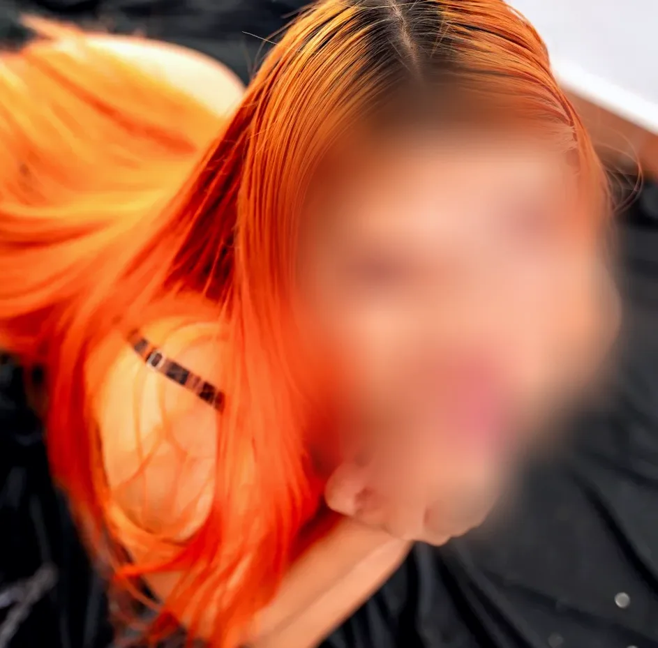 Nadia, 27