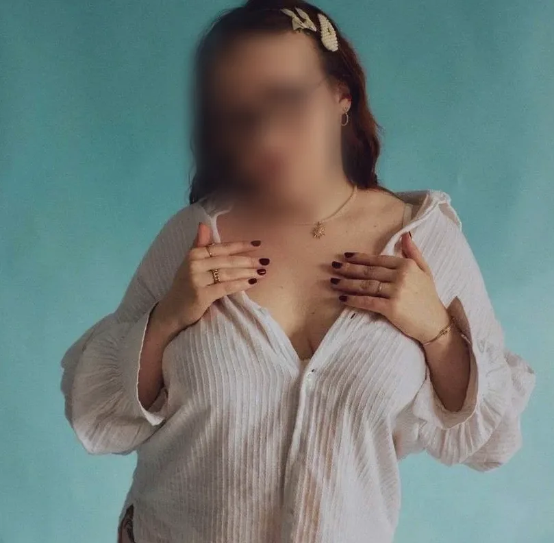 Olivia, 21