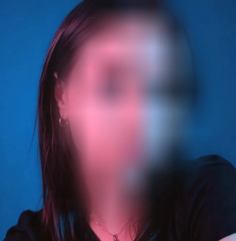 Sarah, 20