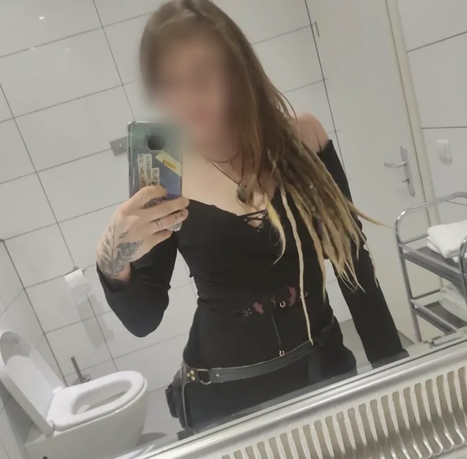 Shannon, 30