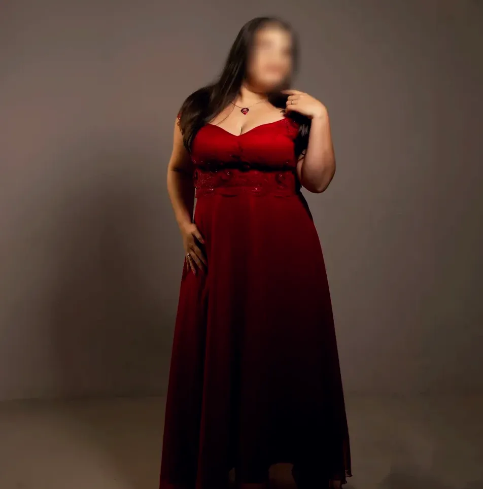 Simran, 32